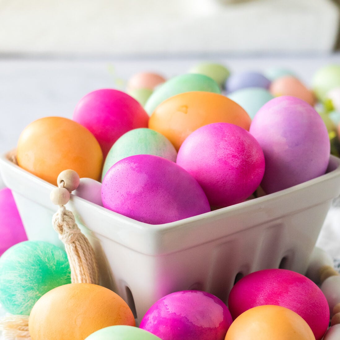 How to Dye Eggs with Food Coloring in the Slow Cooker