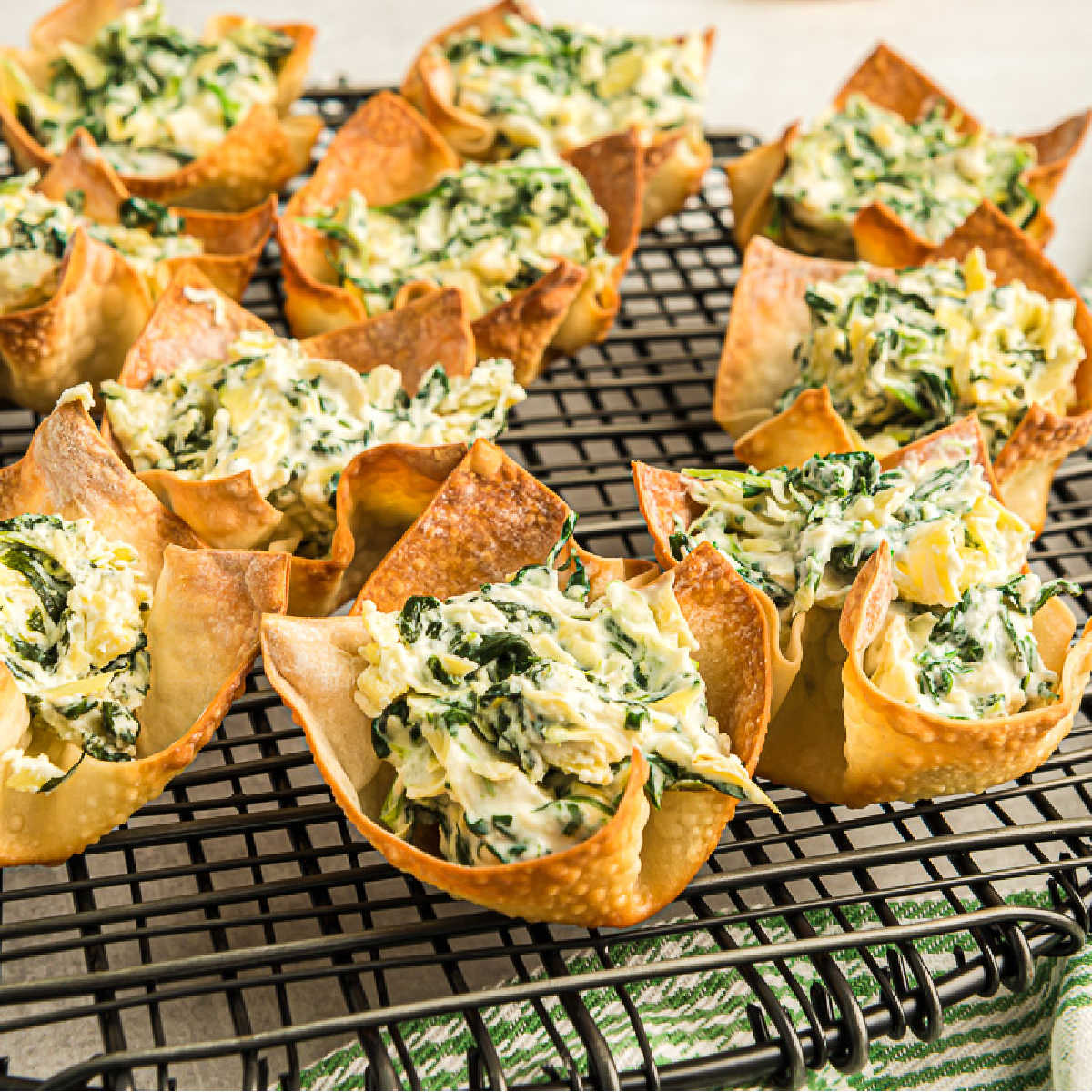 Easy Spinach Artichoke Wonton Cups