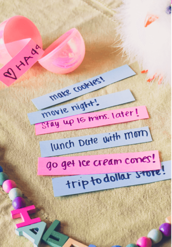 Love this no-candy Easter egg hunt ideas! And the other 10 fun Easter egg hunt ideas that work for all ages - for older kids, for adults, for teens, for toddlers, or even for babies! Children will love the unique spin on an Easter favorite! I’m definitely trying these for our outdoor church Easter Egg hunt and maybe even for our indoor community one!